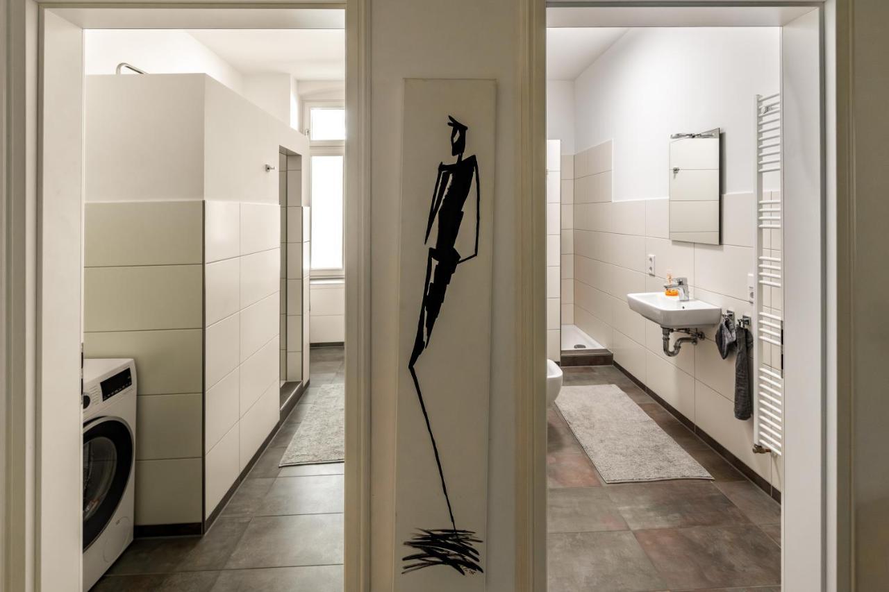 Modern 6 Bathroom Villa In The City Oldenburg Kültér fotó