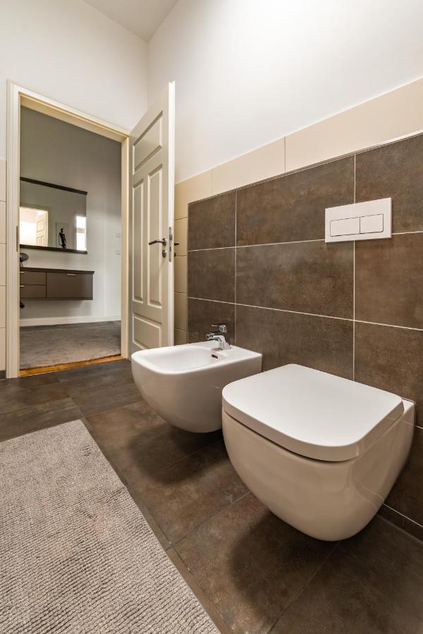 Modern 6 Bathroom Villa In The City Oldenburg Kültér fotó
