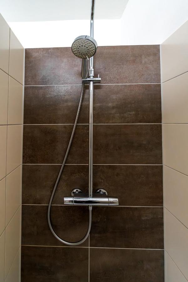 Modern 6 Bathroom Villa In The City Oldenburg Kültér fotó